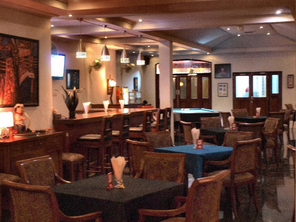 The Gecho Inn Town Джепара Екстериор снимка